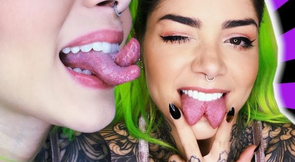 Hot Girl With The Split Tongue 1