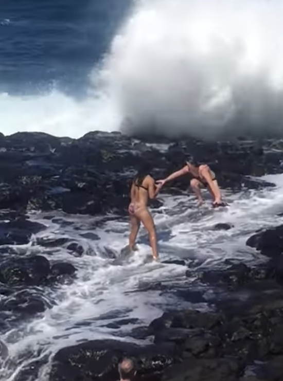 Did You Get The Shoot? – Girls Get Totally Wrecked By A Wave Trying To Get The Best Shot For Instagram 16