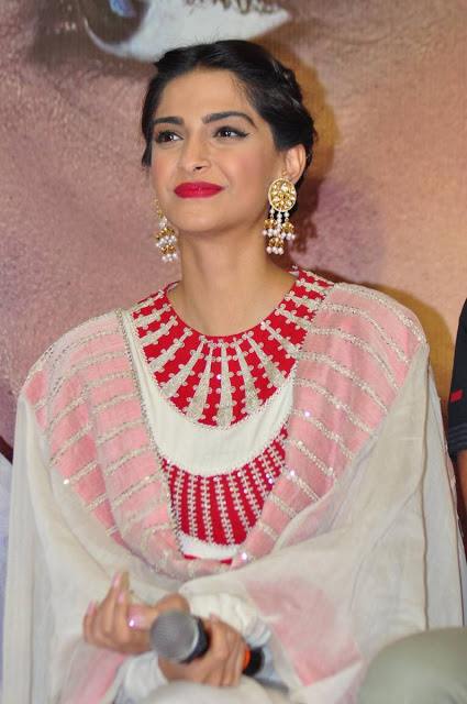 Actress Sonam Kapoor Smiling Face In White Dress 24