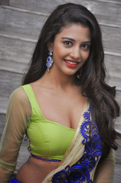 Daksha Nagarkar Beautiful Half Saree in Fashion Event 26