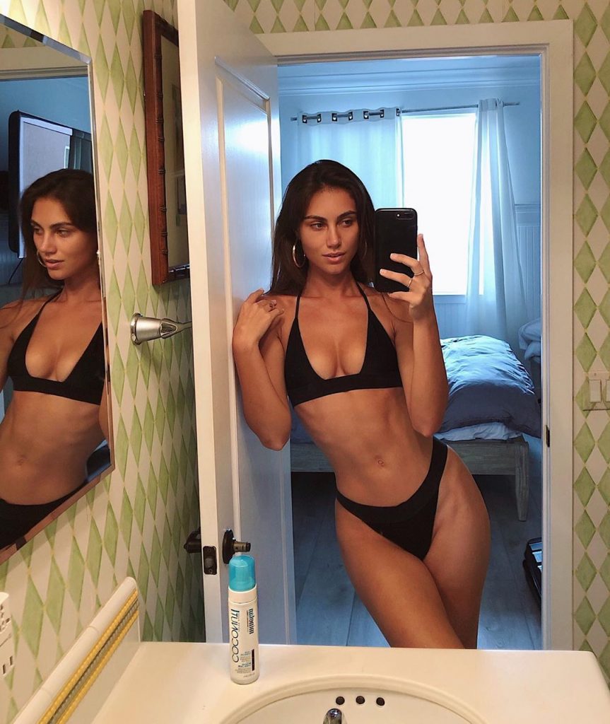Steph Rayner Shows Off Fit Beach Body