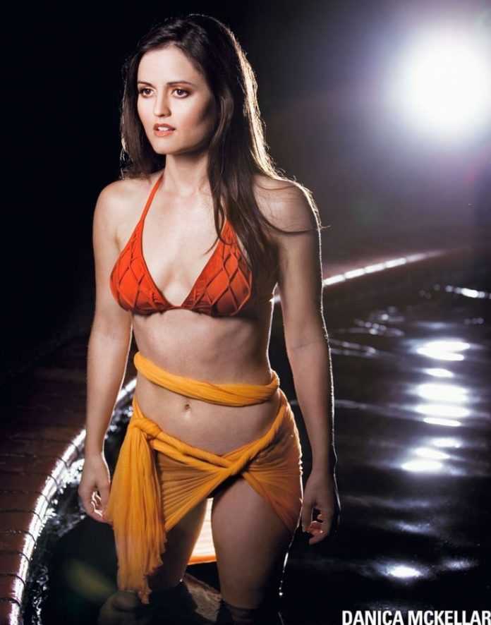 50 Sexy and Hot Danica McKellar Pictures – Bikini, Ass, Boobs 1