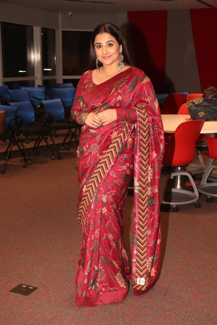 Hot Actress Vidya Balan In Dark Red Saree ITCH Summit 47