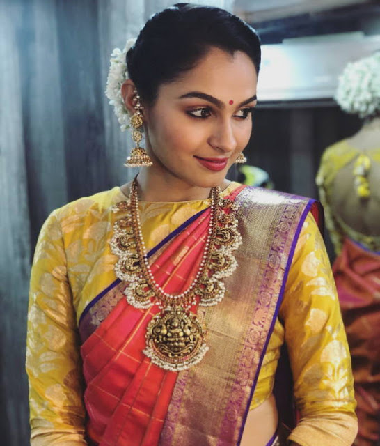 Tamil Actress Andrea Jeremiah Photos In Traditional Red Saree 51