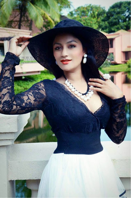 Actress Riyana Sukla New Pics 5