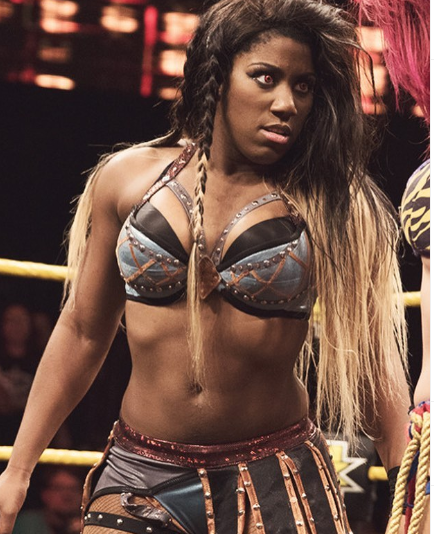 44 Sexy and Hot Ember Moon Pictures – Bikini, Ass, Boobs 1