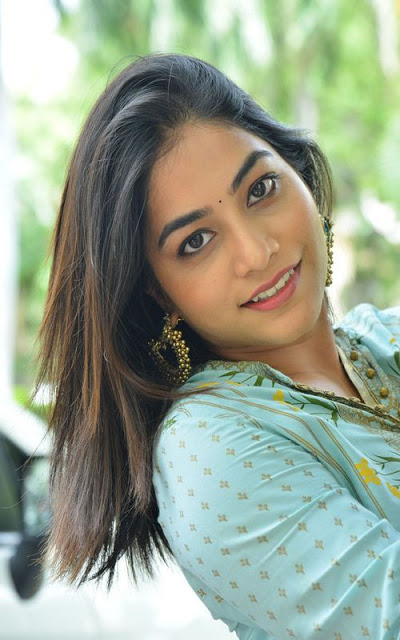 Punarnavi Bhupalam Cute Telugu Actress Latest Photoshoot Pics 1