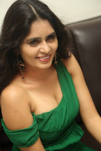 Madhumitha Krishna Photo Shoot Stills In Emerald Green Gown 32