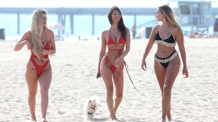 The Fans are wilding over images of Francesca Farago’s Beach hang-out with Haley Cureton and Madison Wyborny 1