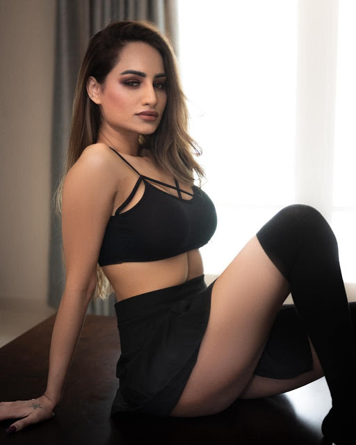 Indian Hot Model Latest Photoshoot Pics 1