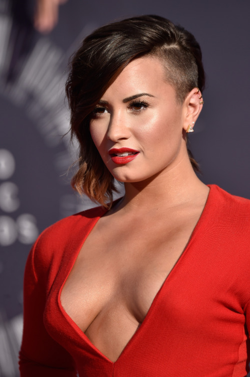 hqcelebritiescom:Demi Lovato 10000 High Quality Pictures10000... 1