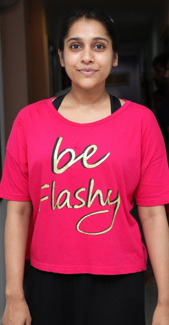 Telugu TV Anchor Rashmi Gautam Real Face Without Make Up Photos 1
