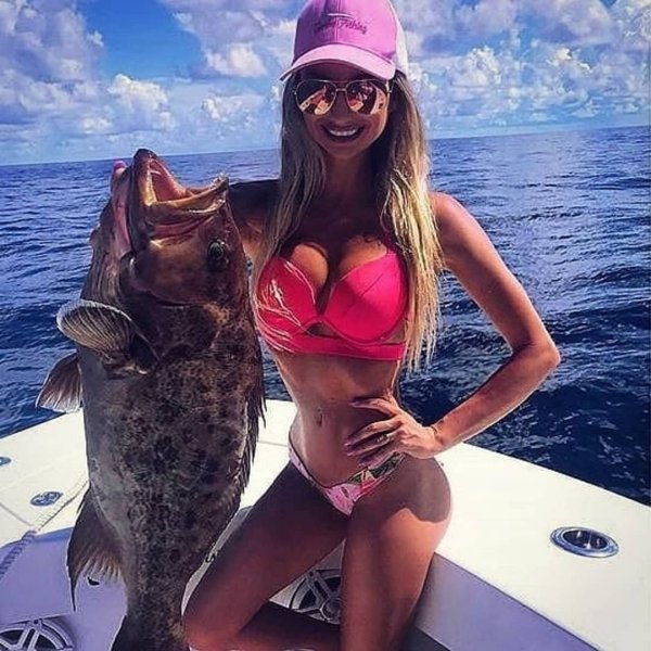 Girls FisherGirl (fishermen) in a bikini. Grab your rod, it’s time to go fishing (31 Photos) 1