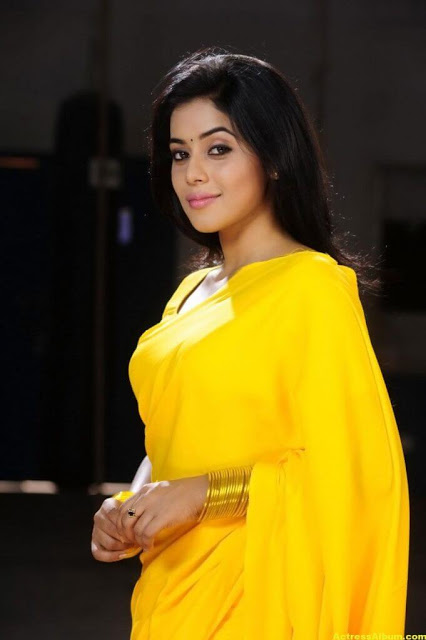Actress Poorna Latest Stunning Pics In Yellow Saree 1