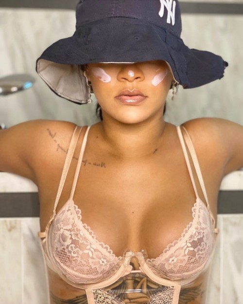 allsexycelebrities:Rihanna 2020 1