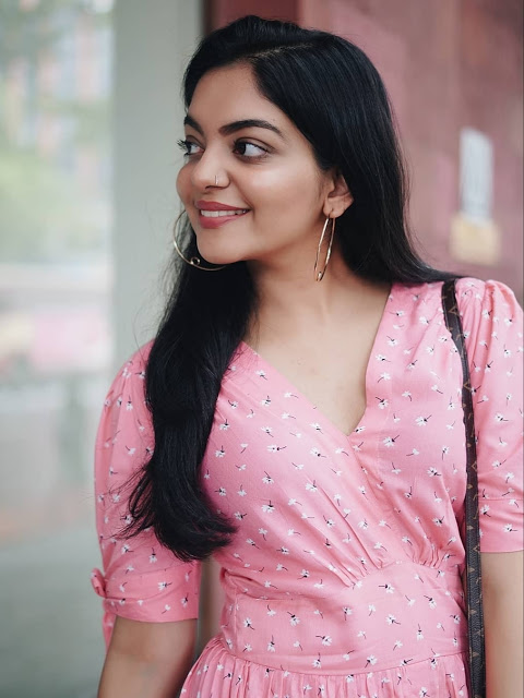 Actress Ahaana Krishna Latest Cute Pics in Pink Dress 14