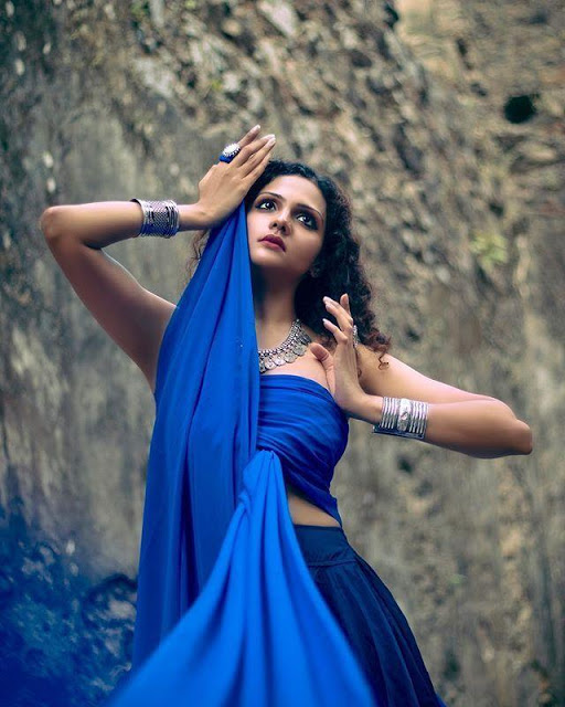 Bollywood Model Radhica Dhuri Hottest Pics In Blue Dress 1