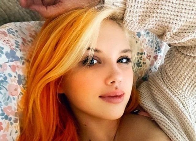 Girls With Dyed Hair (38 pics) 1