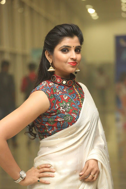 Telugu TV Anchor Syamala Stills In Hot White Saree 52