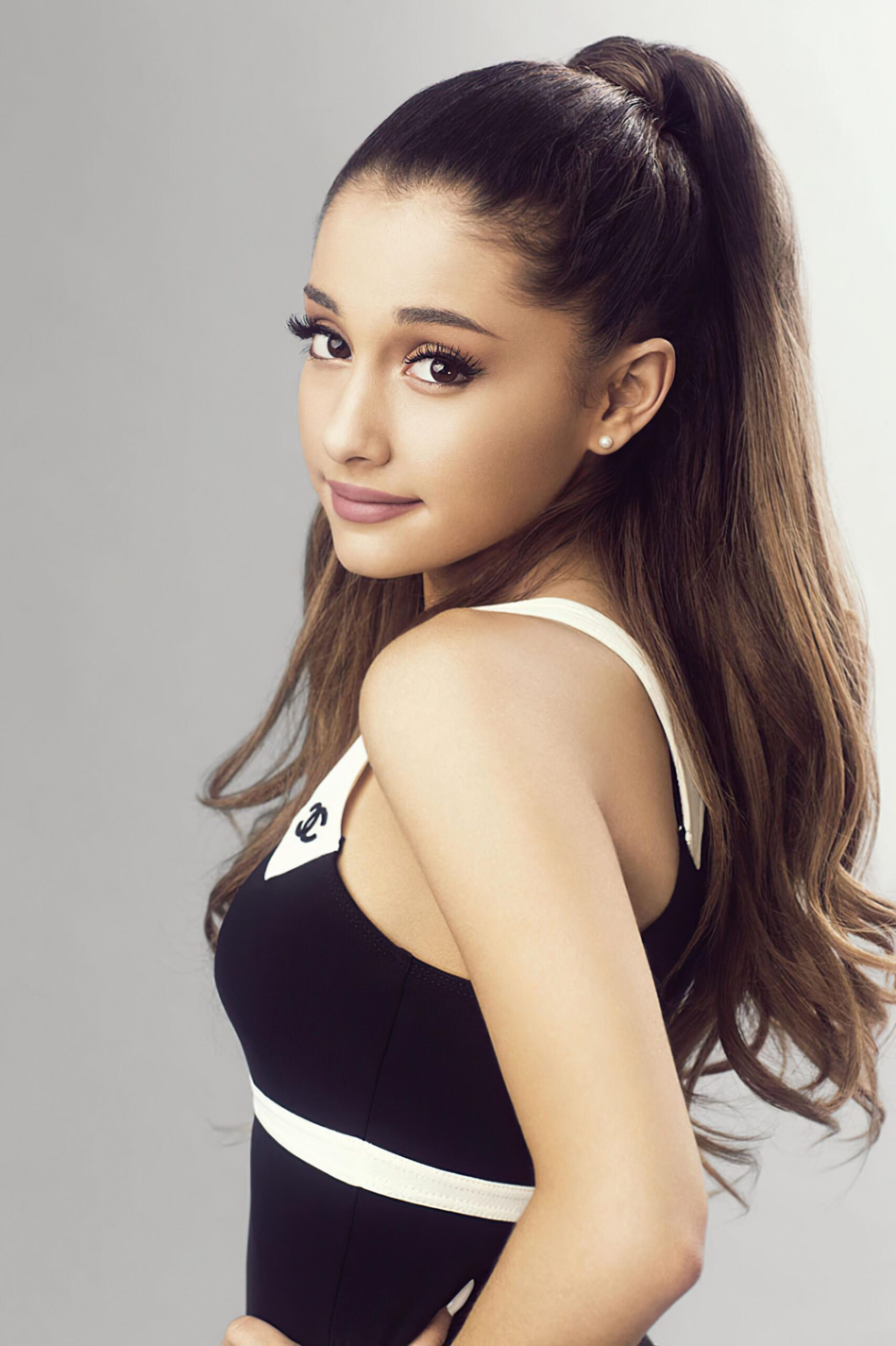 Ariana Grande will release another album this year 1