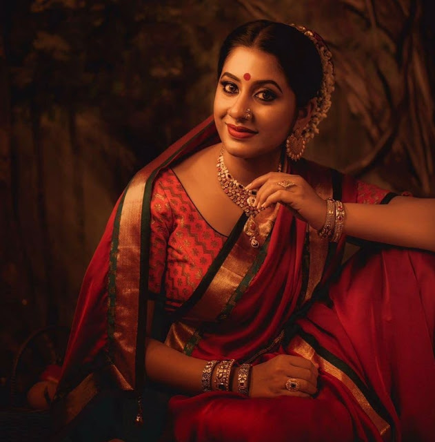 Jyothi Krishna Malayalam Actress Photoshoot Pics 10