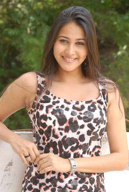 Panchi Bora South Indian Hot Beautiful Actress of Latest Photoshoot 1