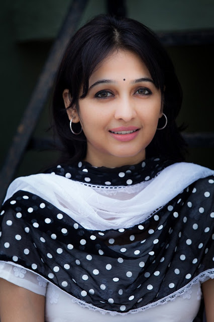 Actress Aavaana Latest Cute Photoshoot stills 1
