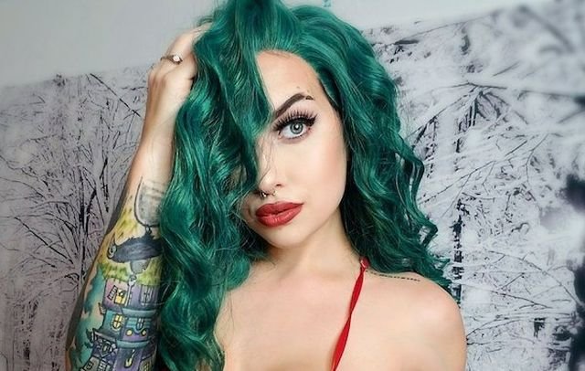 Girls With Dyed Hair (38 pics) 148