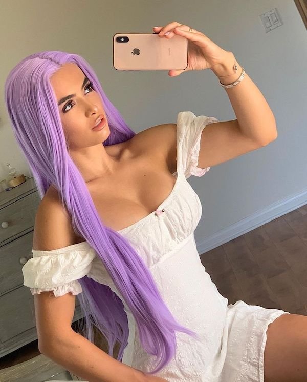 30+ Sexy Girls With Dyed Hair 1