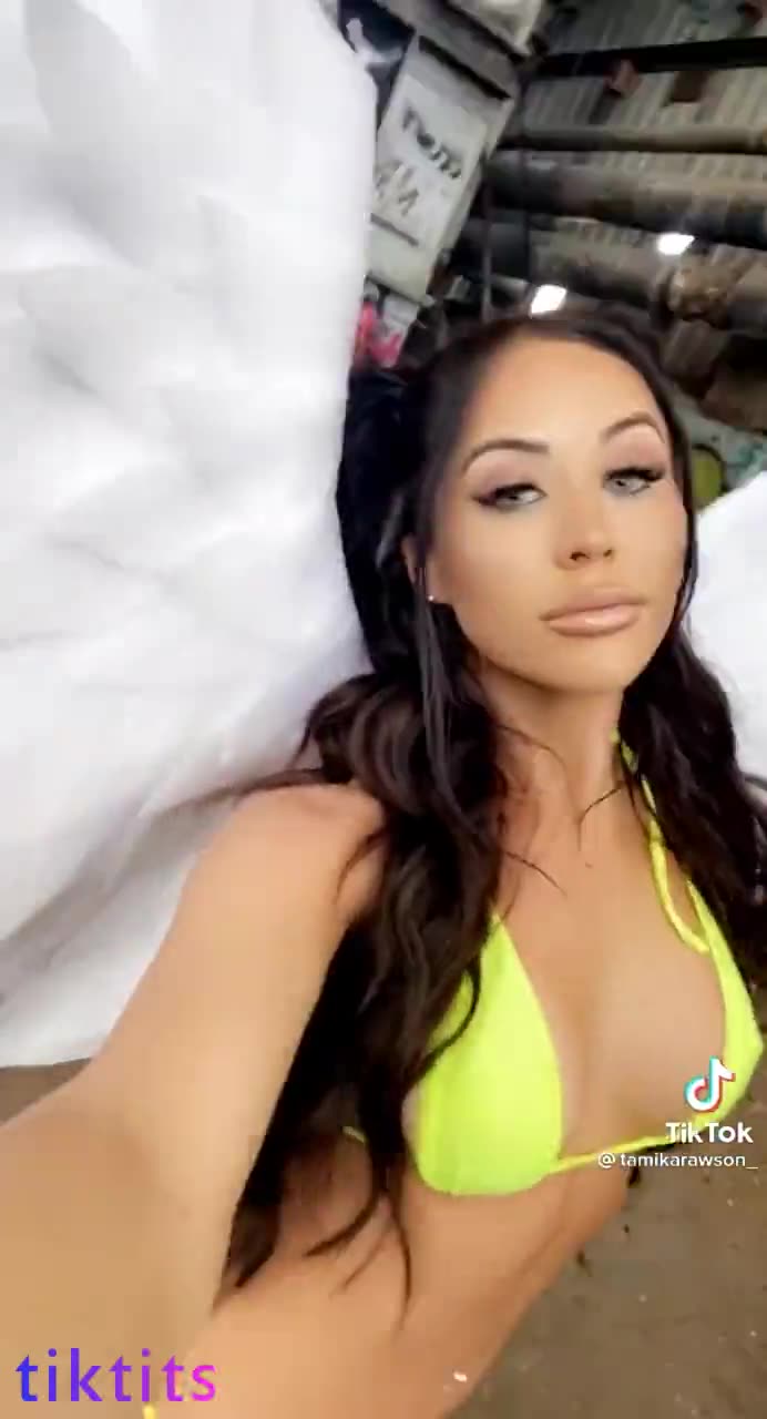 Sexy milf with angel wings from TikTok 11